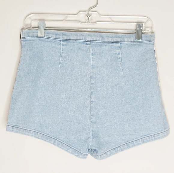 GRLFRND Diane Light Wash Jean Shorts 28 - Picture 3 of 6